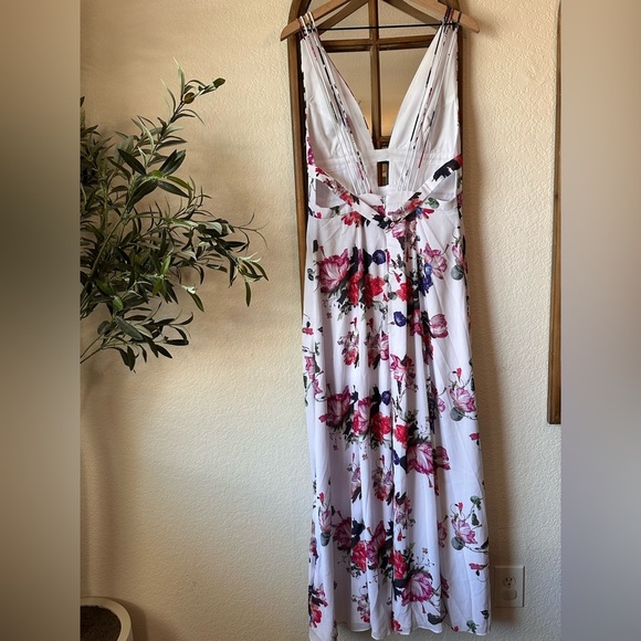 Fame and Partners Floral Maxi Dress Size 10 Prom Plunge Neck Strappy Back (Read) - Picture 2 of 9